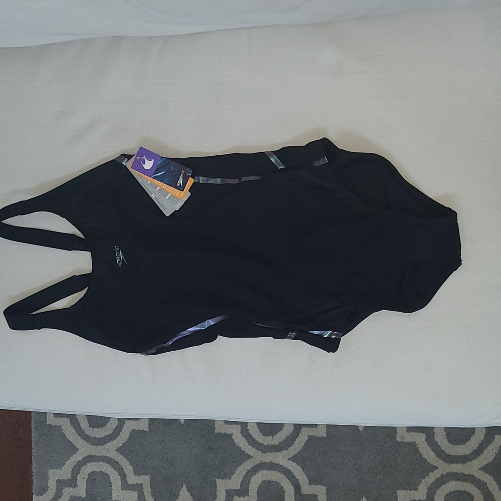 NWOT never worn Ladies Speedo one piece swimsuit
